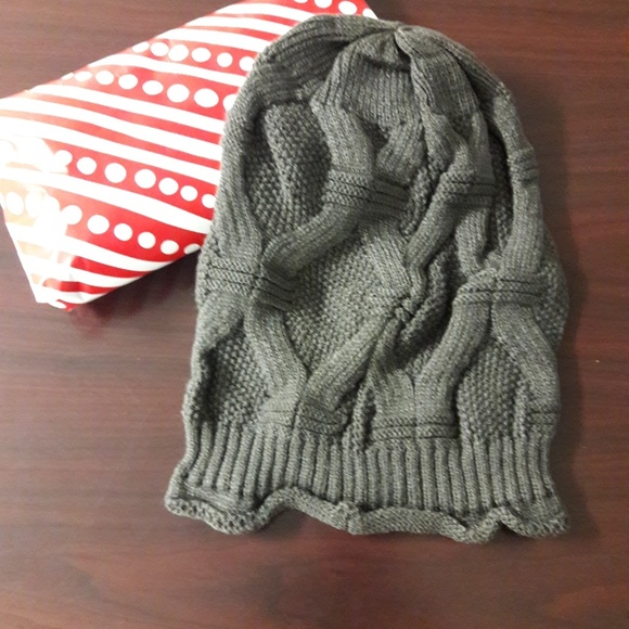 🌴SLOUCH BEANIE🌴 - Picture 2 of 4